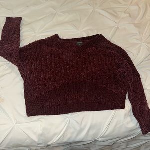 Maroon cropped sweater